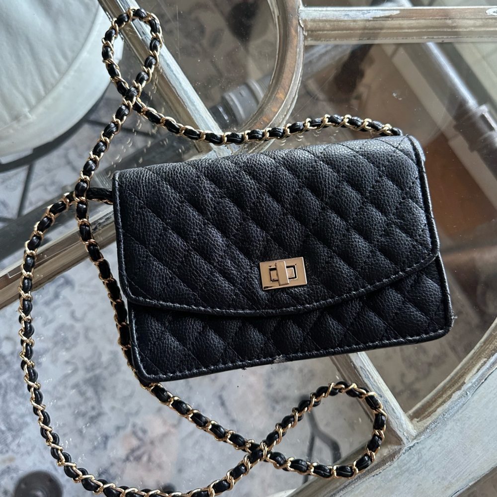 Urban Expressions crossbody bag